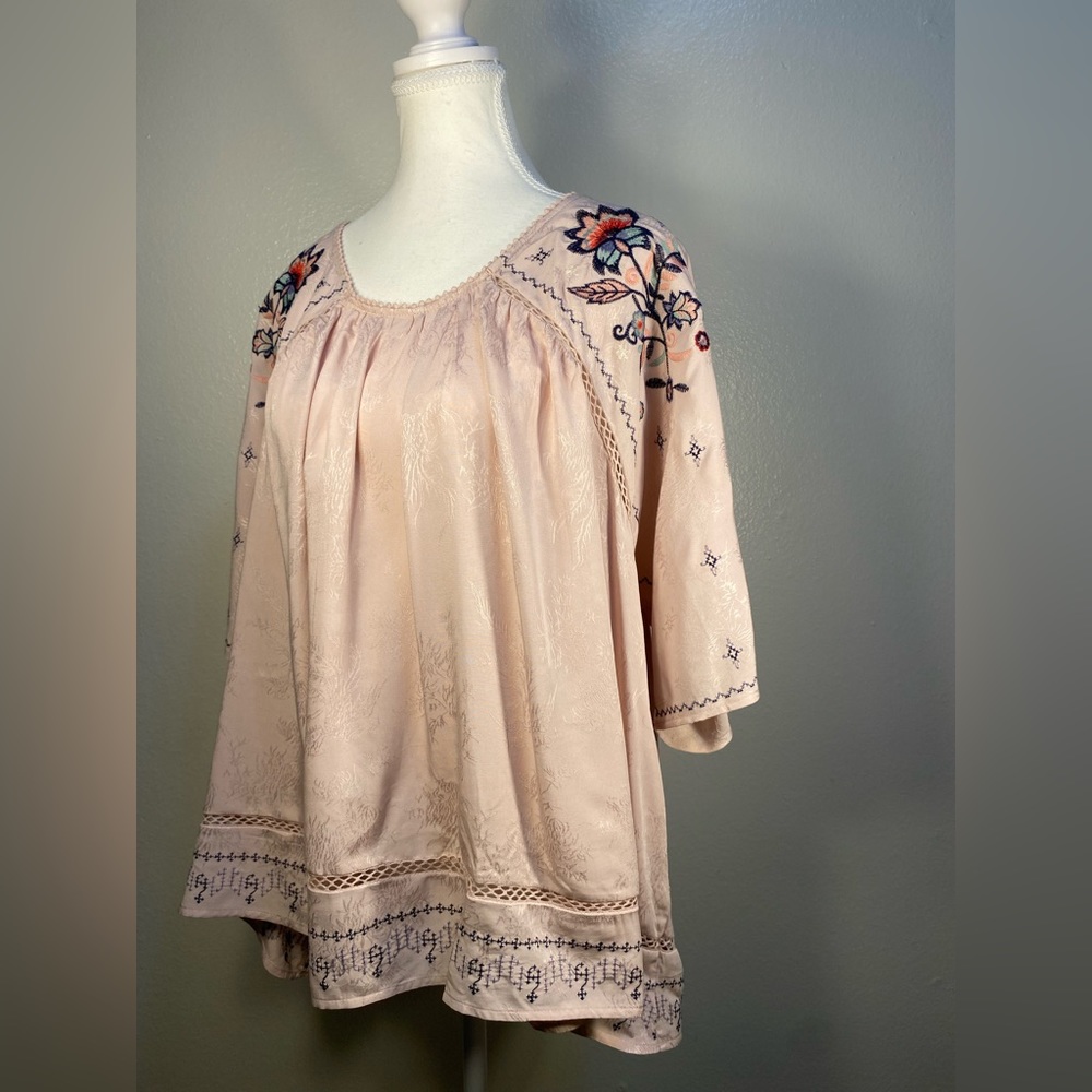 Knox Rose Womens Floral Embroidered Crew Neck Top Size XXL Hi Low Hem Multicolor